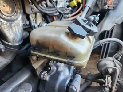 Freightliner Cascadia 125 Power Steering Reservoir