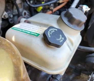 Freightliner Cascadia 125 Power Steering Reservoir