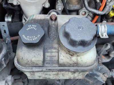 Freightliner Cascadia 125 Power Steering Reservoir