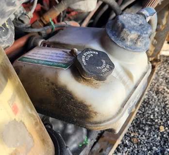 Freightliner Cascadia 125 Power Steering Reservoir