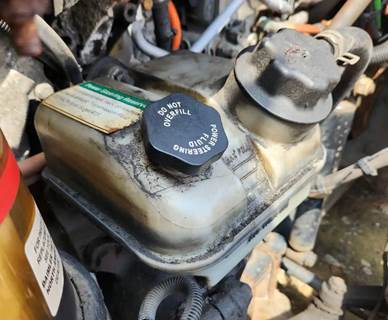 Freightliner Cascadia 125 Power Steering Reservoir