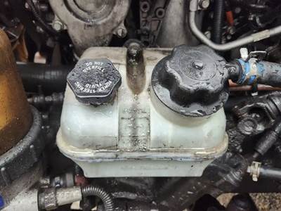 Freightliner Cascadia 125 Power Steering Reservoir