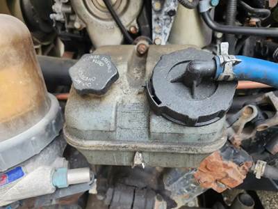 Freightliner Cascadia 125 Power Steering Reservoir