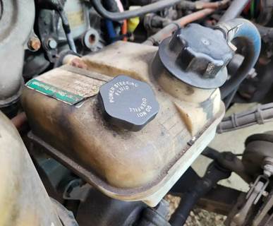 Freightliner Cascadia 125 Power Steering Reservoir