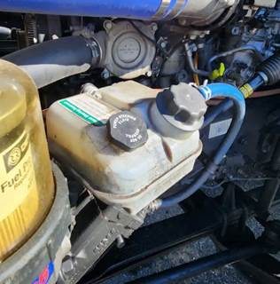 Freightliner Cascadia 126 Power Steering Reservoir