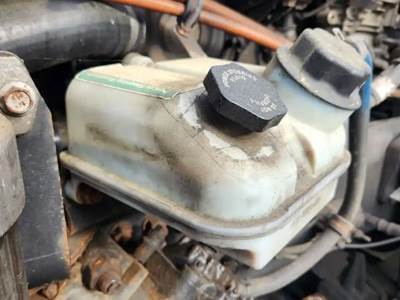Freightliner Cascadia 126 Power Steering Reservoir