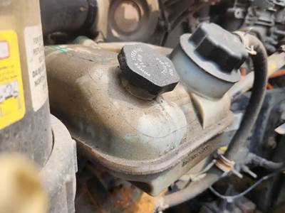 Freightliner Cascadia 126 Power Steering Reservoir