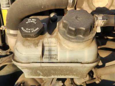 Freightliner Cascadia 126 Power Steering Reservoir