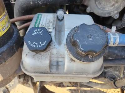 Freightliner Cascadia 126 Power Steering Reservoir