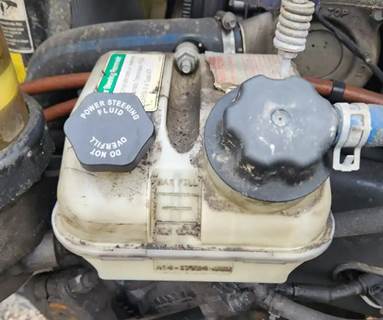 Freightliner Cascadia 126 Power Steering Reservoir