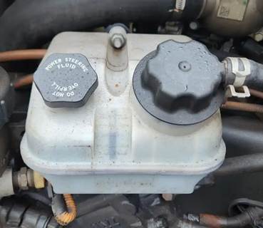 Freightliner Cascadia 126 Power Steering Reservoir