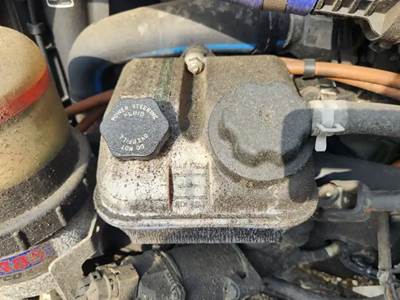 Freightliner Cascadia 126 Power Steering Reservoir