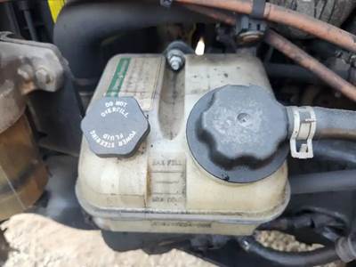 Freightliner Cascadia 126 Power Steering Reservoir