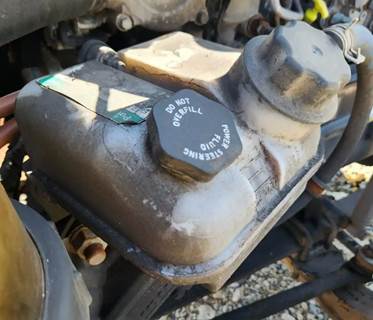 Freightliner Cascadia 126 Power Steering Reservoir