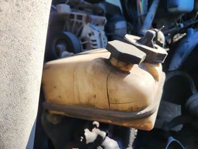 Freightliner Columbia 112 Power Steering Reservoir