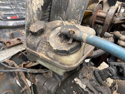 Freightliner Columbia 120 Power Steering Reservoir