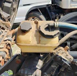 Freightliner Columbia 120 Power Steering Reservoir