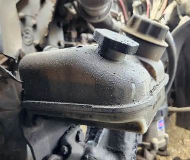 Freightliner Columbia 120 Power Steering Reservoir for a 2018 Freightliner Columbia 120 Glider