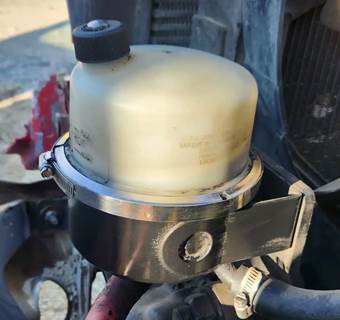 Freightliner Columbia 120 Power Steering Reservoir