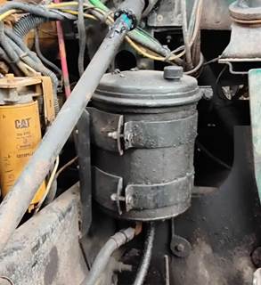 Freightliner FLD120SD Power Steering Reservoir