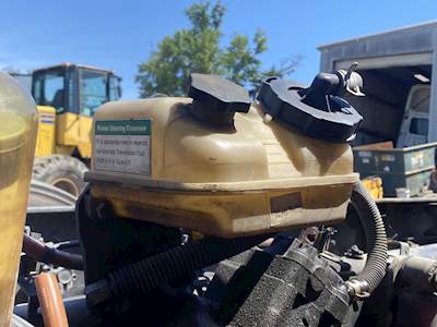 Freightliner M2 106 Power Steering Reservoir