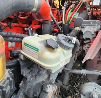 Freightliner M2 106 Power Steering Reservoir