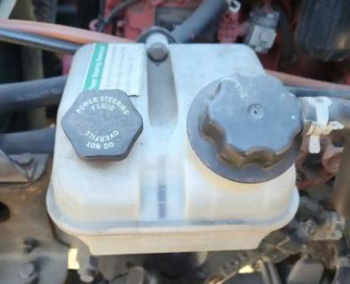 Freightliner M2 106 Power Steering Reservoir