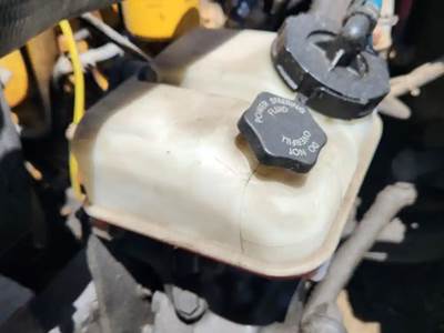 Freightliner M2 106 Power Steering Reservoir