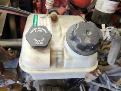 Freightliner M2 106 Power Steering Reservoir