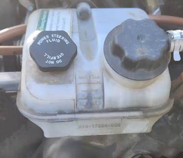 Freightliner M2 106 Power Steering Reservoir
