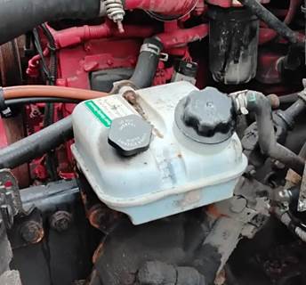 Freightliner M2 106 Power Steering Reservoir