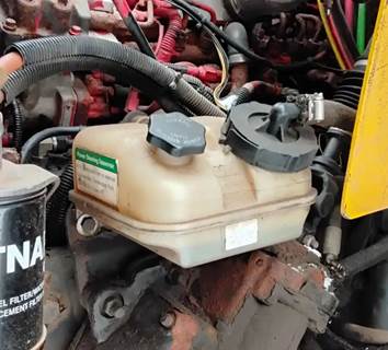 Freightliner M2 106 Power Steering Reservoir for a 2011 Freightliner M2 106 Heavy Duty