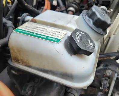 Freightliner M2 106 Power Steering Reservoir