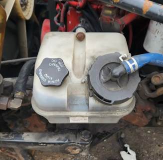 Freightliner M2 106 Power Steering Reservoir