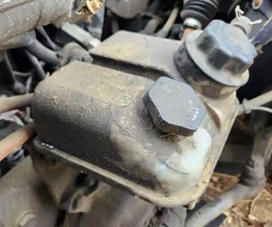 Freightliner M2 106 Power Steering Reservoir