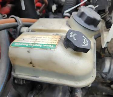 Freightliner M2 106 Power Steering Reservoir