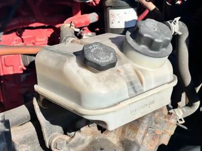 Freightliner M2 106 Power Steering Reservoir