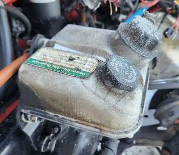 Freightliner M2 106 Power Steering Reservoir