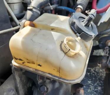 Freightliner M2 106 Power Steering Reservoir