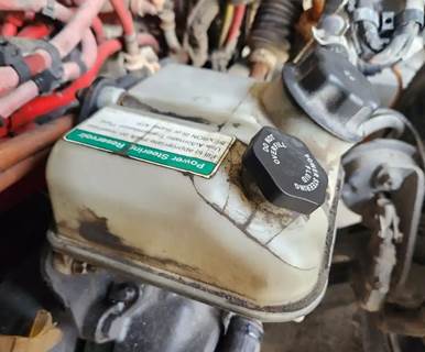 Freightliner M2 106 Power Steering Reservoir