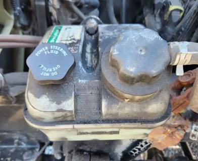Freightliner M2 106 Power Steering Reservoir