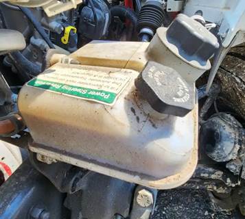 Freightliner M2 106 Power Steering Reservoir