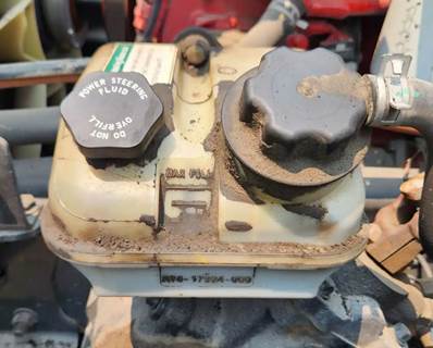 Freightliner M2 106 Power Steering Reservoir