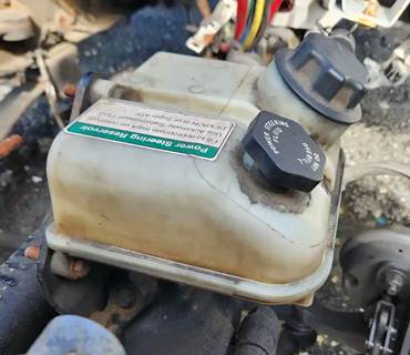 Freightliner M2 106 Power Steering Reservoir