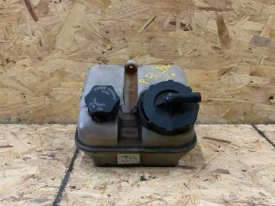 Freightliner M2 112 Power Steering Reservoir for a 2014 Freightliner M2 112 Medium Duty