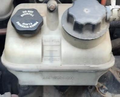 Freightliner M2 112 Power Steering Reservoir for a 2016 Freightliner M2 112 Medium Duty