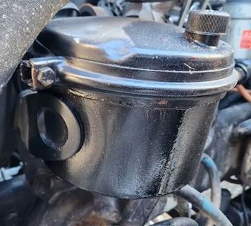 Freightliner M2 112 Power Steering Reservoir for a 2007 Freightliner M2 112 Medium Duty