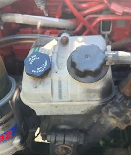 Freightliner M2 112 Power Steering Reservoir for a 2017 Freightliner M2 112 Medium Duty
