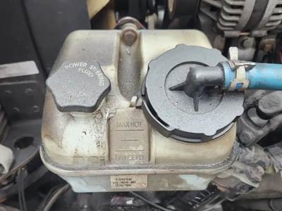 Freightliner M2 112 Power Steering Reservoir for a 2007 Freightliner M2 112 Medium Duty