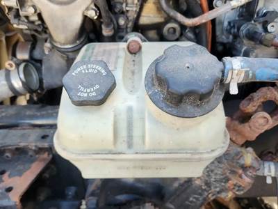 Freightliner M2 112 Power Steering Reservoir for a 2018 Freightliner M2 112 Medium Duty